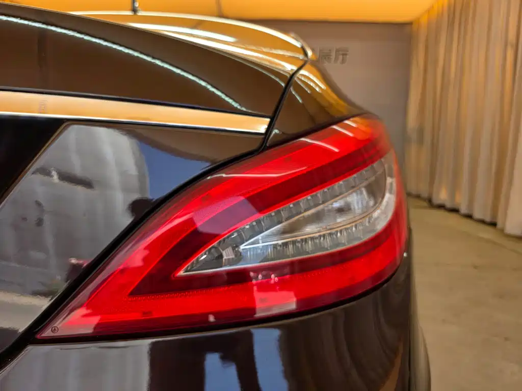 Mercedes-Benz CLS 2015 — фото 26