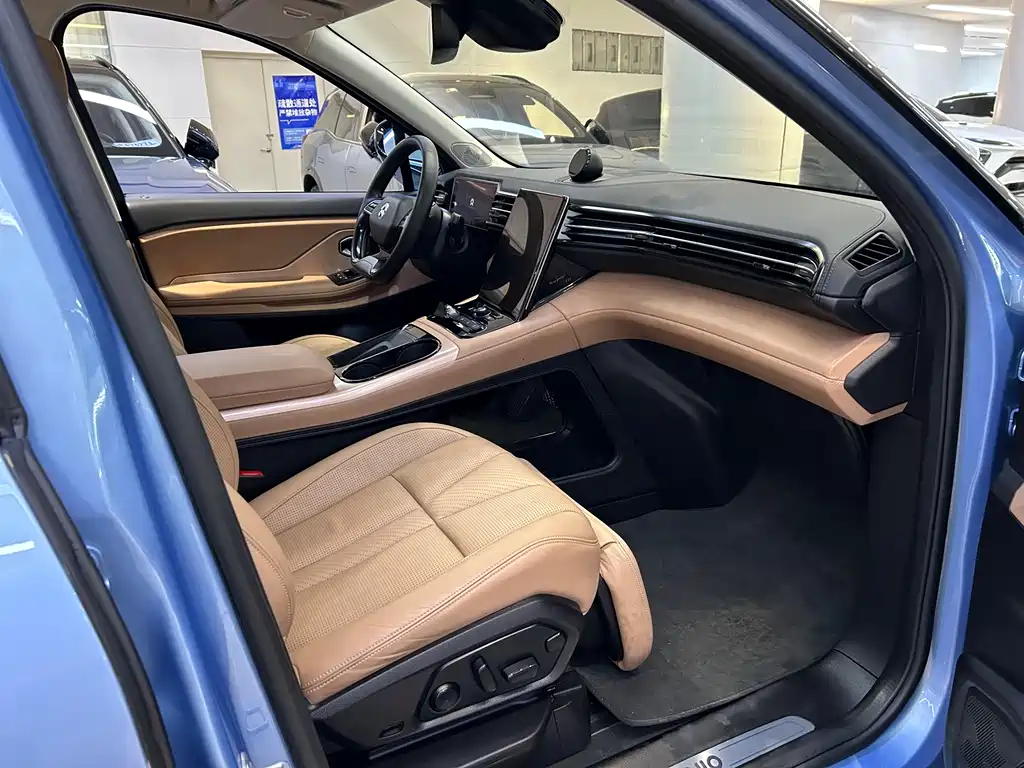 NIO ES8 2018