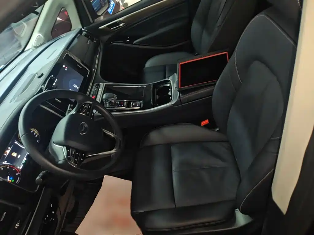 GAC Trumpchi M8 2022 — фото 15
