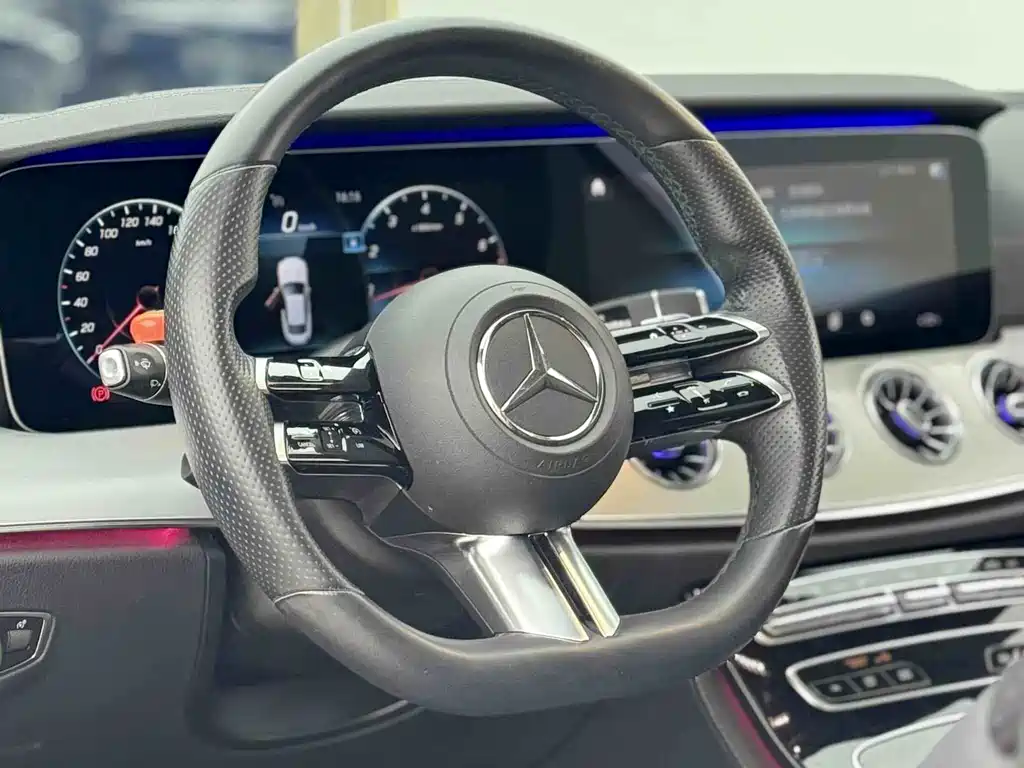 Mercedes-Benz E-Class 2021