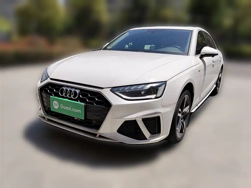 Audi A4L 2021 — фото 1