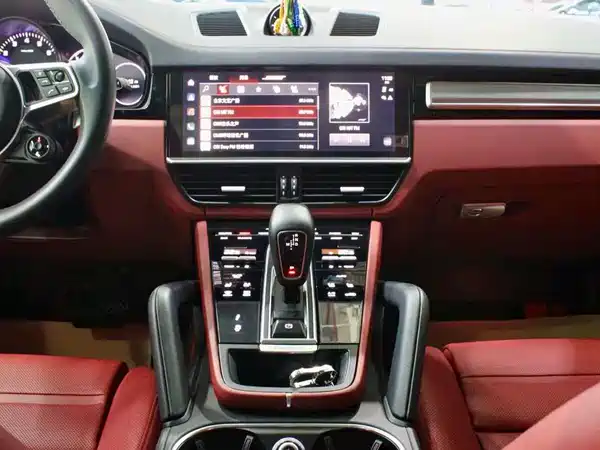 Porsche Cayenne 2023