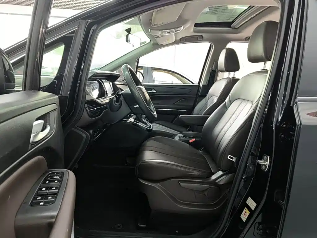 GAC Trumpchi M6 2020 — фото 16