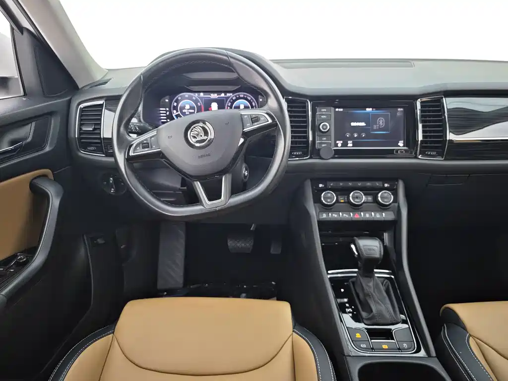 Skoda Kodiaq GT 2020 — фото 18