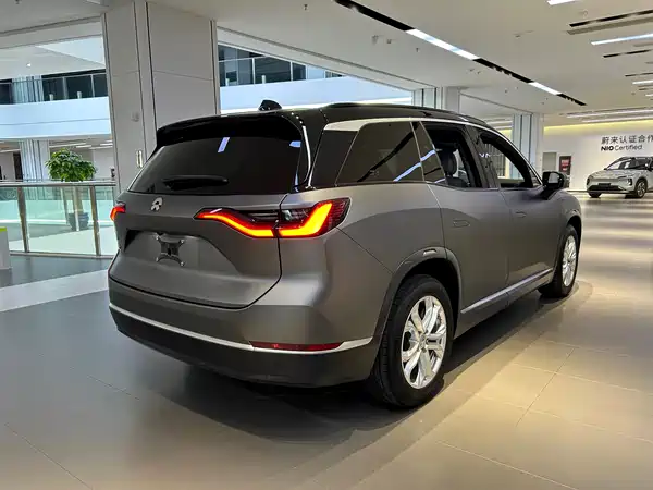 NIO ES8 2022