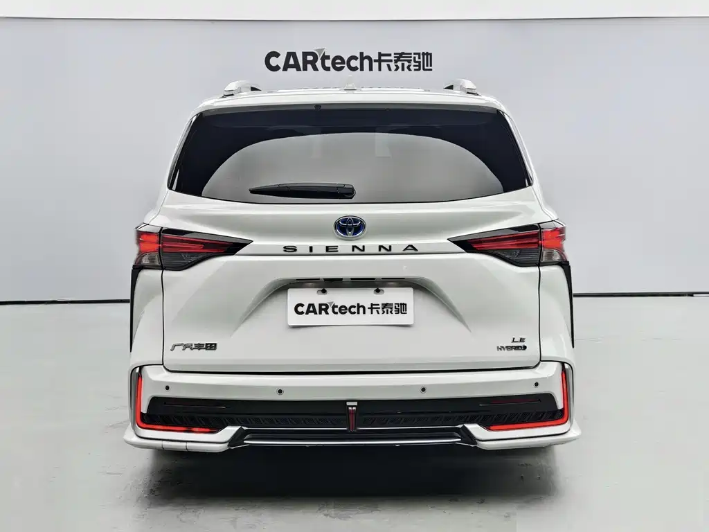Toyota Sienna 2024