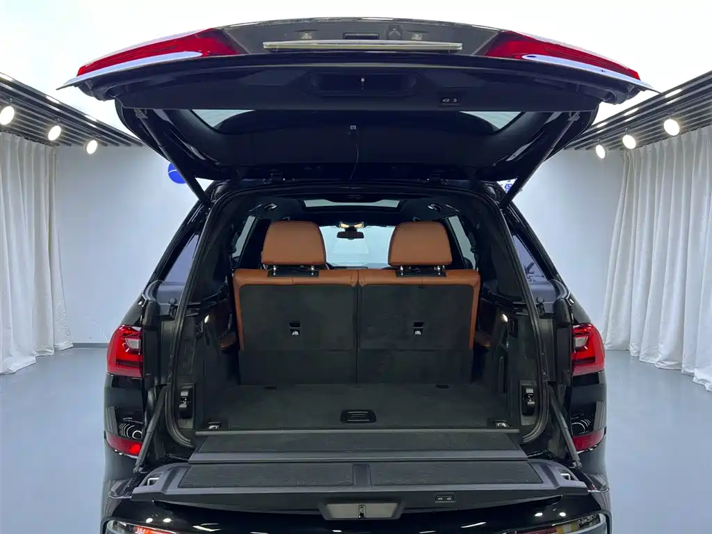 BMW X7 2023 — фото 31
