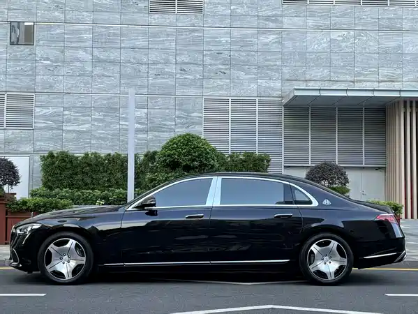Mercedes-Benz Maybach S-Class 2024