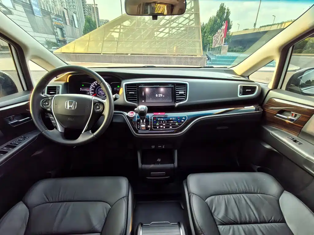 Honda Odyssey 2019 — фото 17