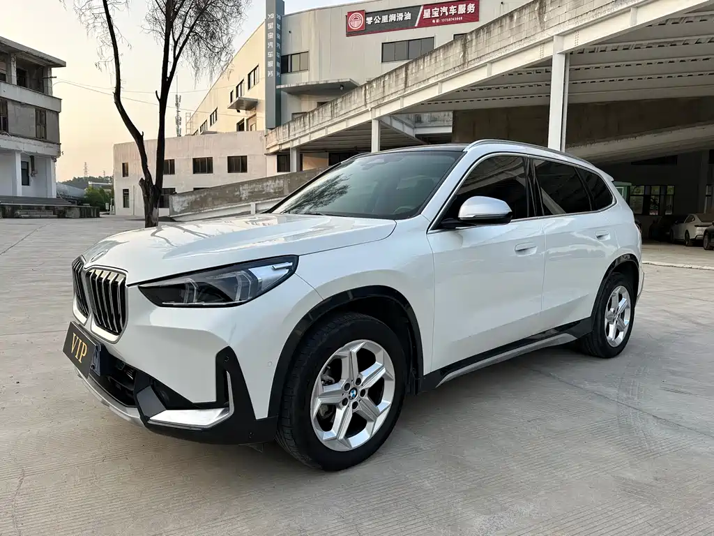 BMW X1 2023 — фото 1