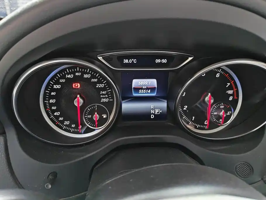 Mercedes-Benz GLA 2018 — фото 14