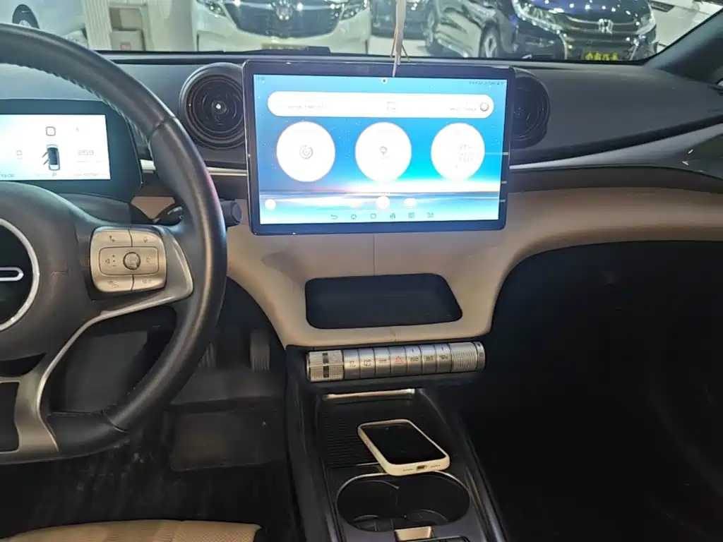 BYD Dolphin 2023 — фото 13