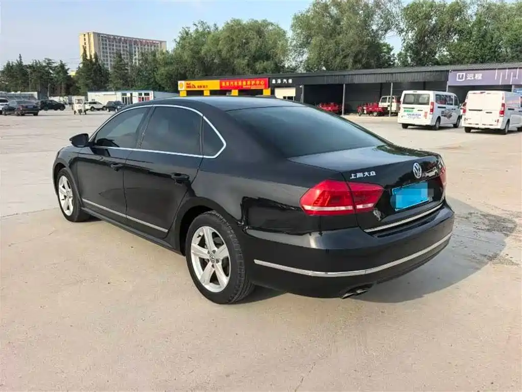 Volkswagen Passat 2015 — фото 9