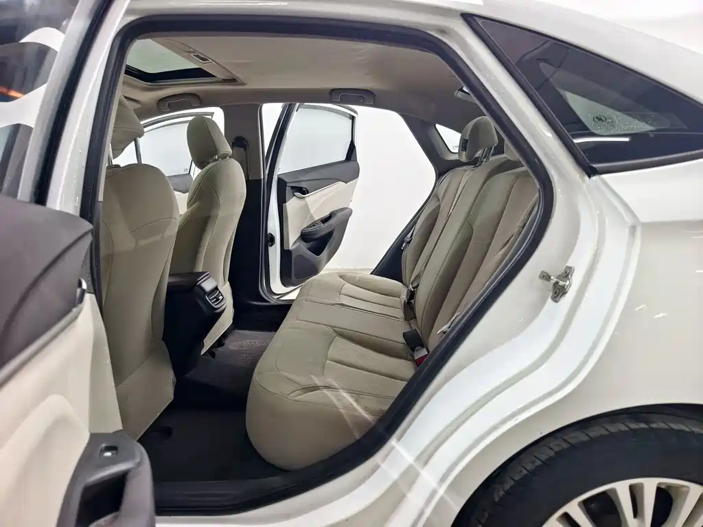 Buick Excelle GT 2015 — фото 13