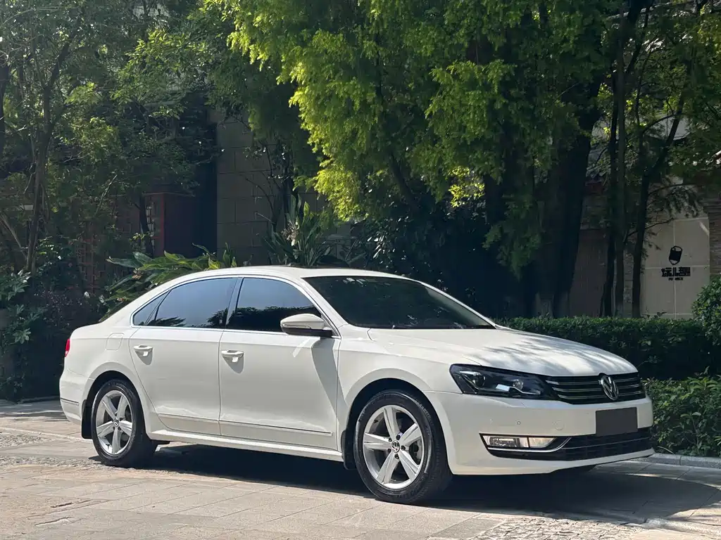 Volkswagen Passat 2012