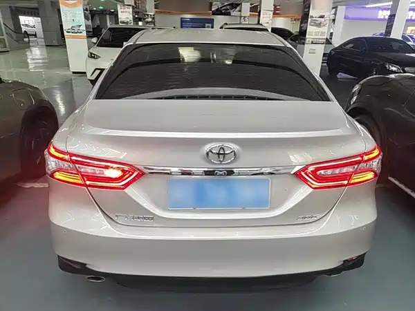Toyota Camry 2019