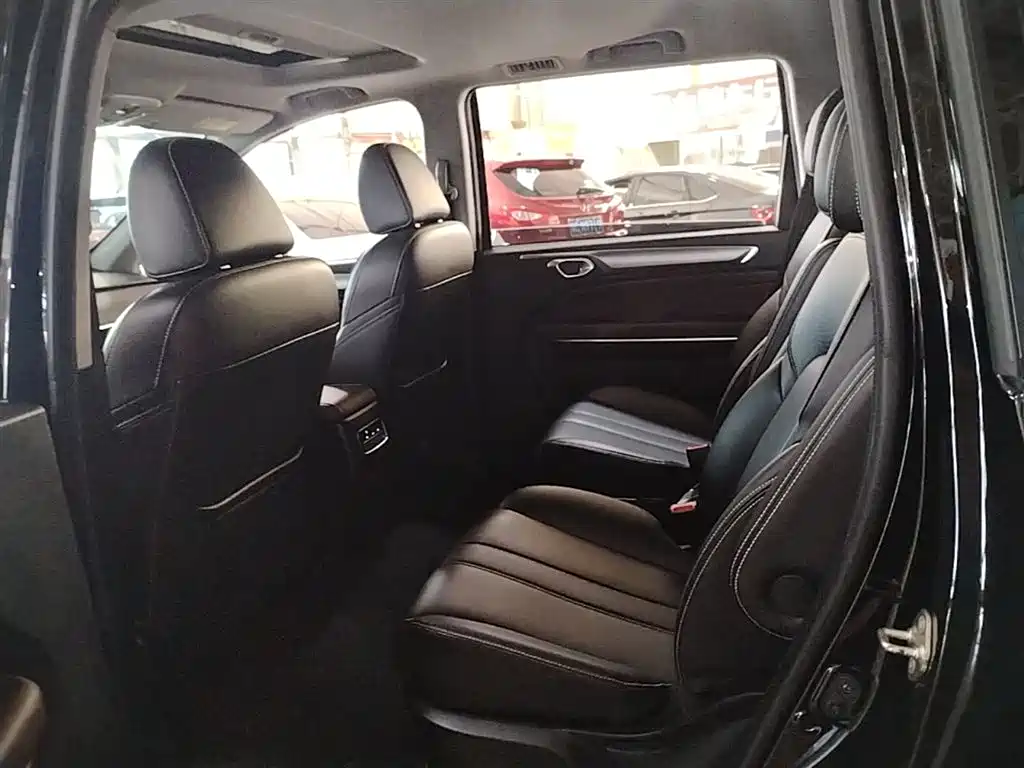 GAC Motor Trumpchi M6 2024 — фото 17