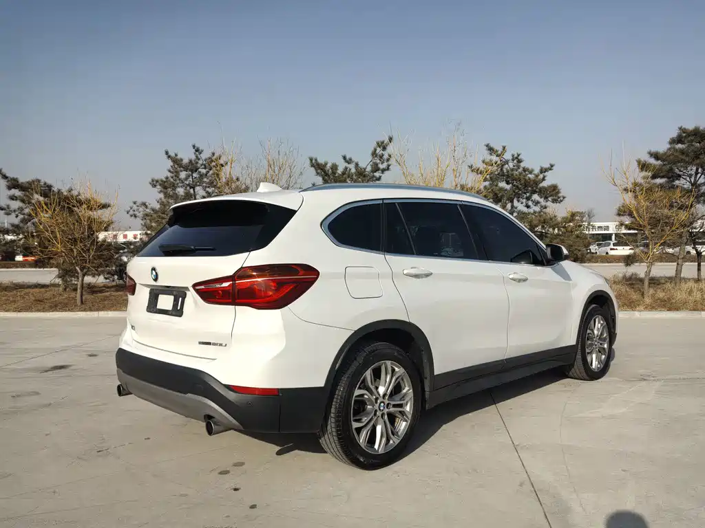 BMW X1 2019 — фото 3