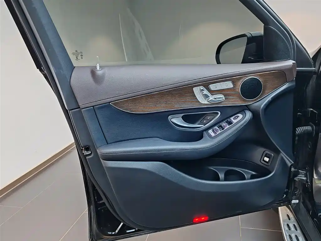 Mercedes-Benz GLC 2022 — фото 18