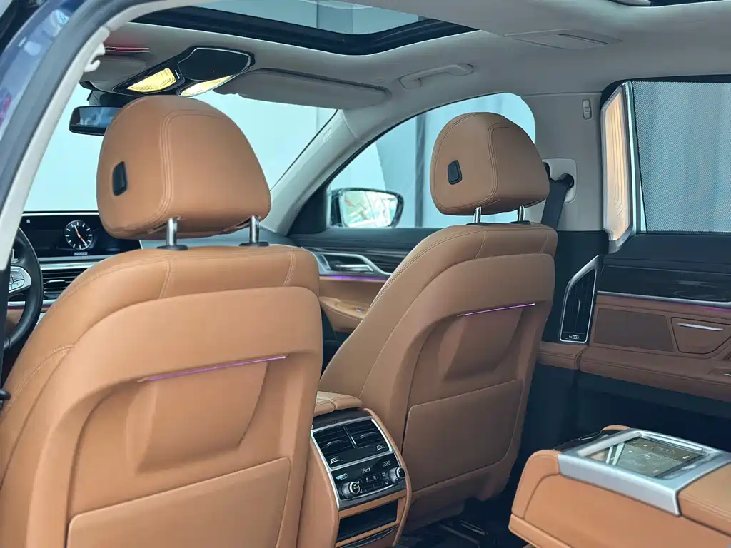 BMW 7 Series 2016 — фото 28