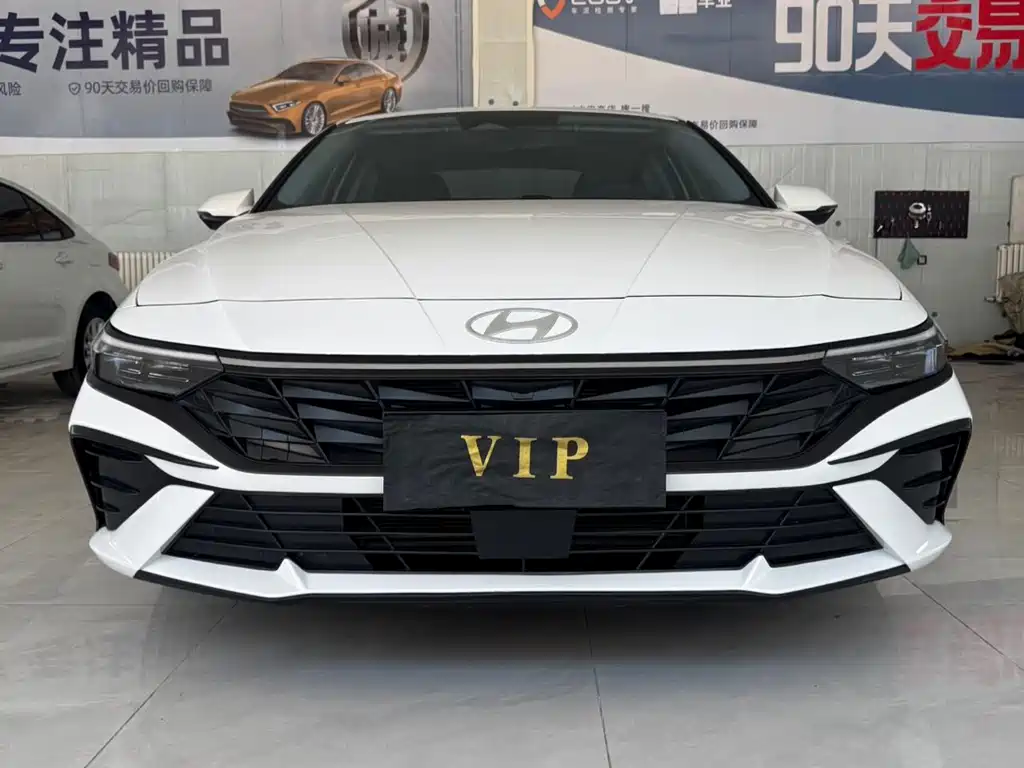 Hyundai Elantra 2023 — фото 2