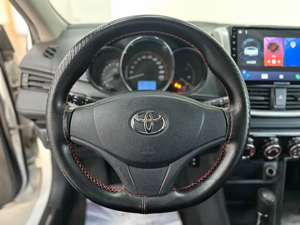 Toyota Yaris L 2020 — фото 7