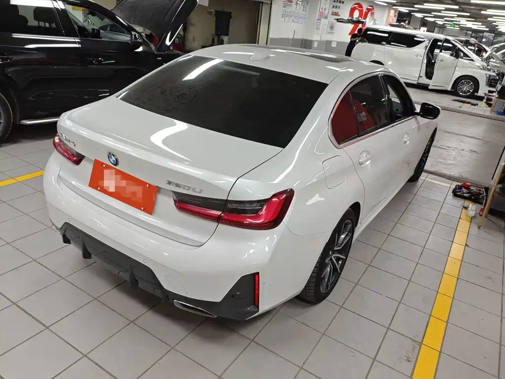 BMW 3 Series 2024
