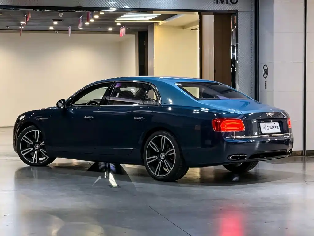 Bentley Flying Spur 2020 — фото 4