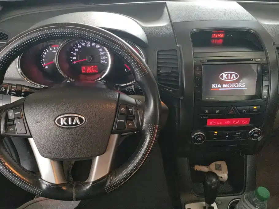Kia Sorento 2012 — фото 12