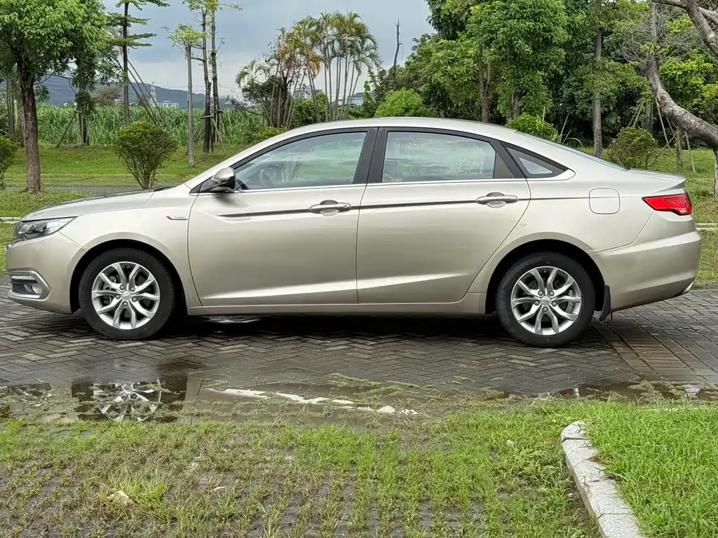 Geely Emgrand GL 2017