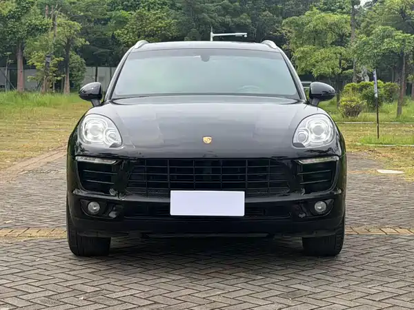 Porsche Macan 2015