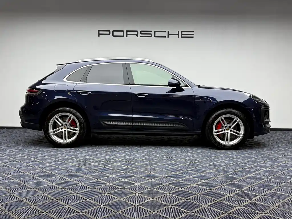 Porsche Macan 2023 — фото 2