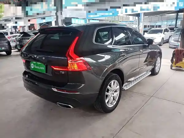 Volvo XC60 2021