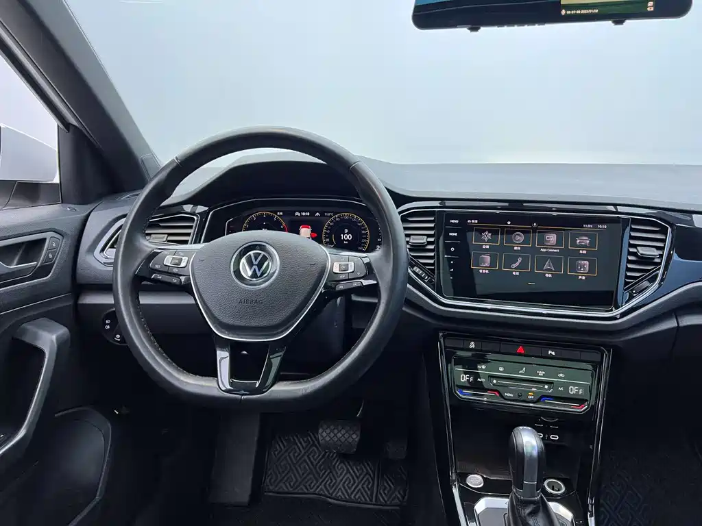 Volkswagen T-Roc 2021 — фото 13