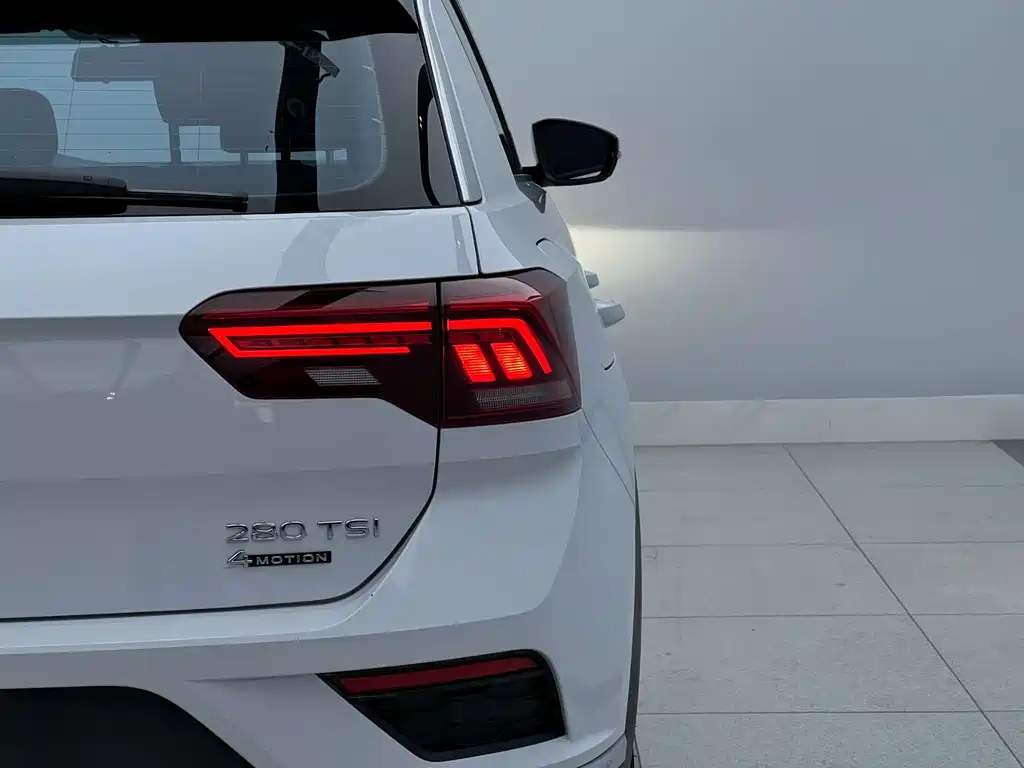 Volkswagen T-Roc 2021 — фото 18