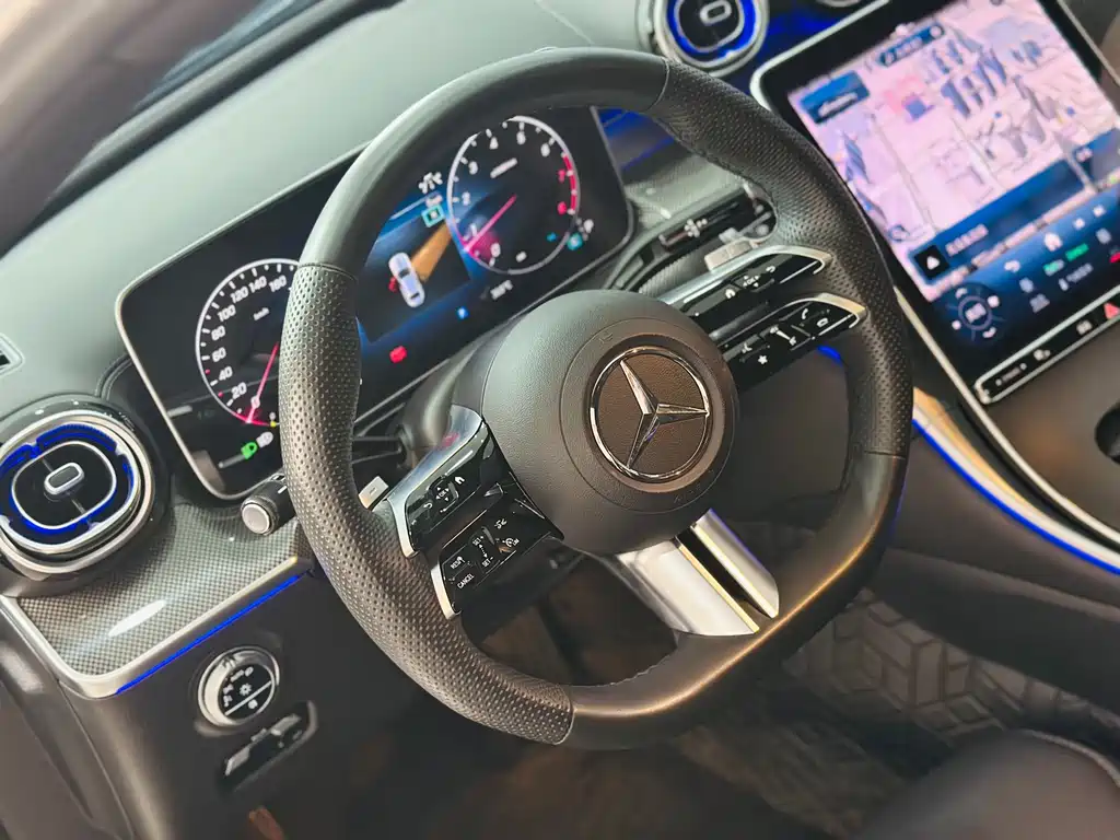 Mercedes-Benz C-Class 2024 — фото 13