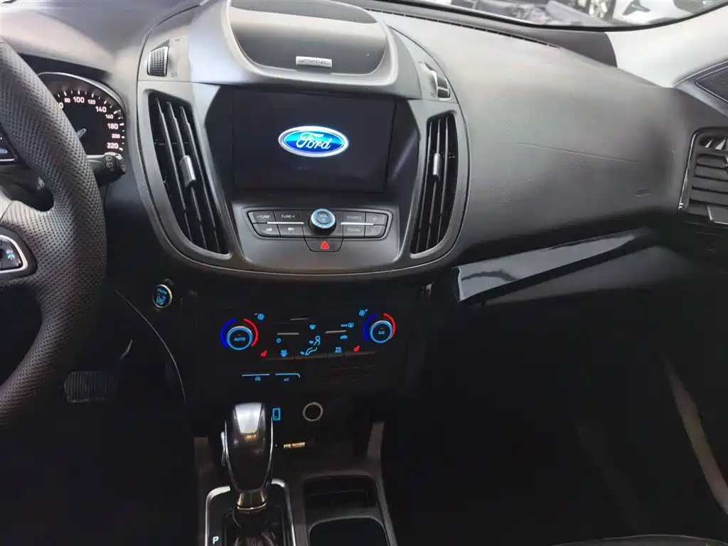 Ford Kuga 2018 — фото 5