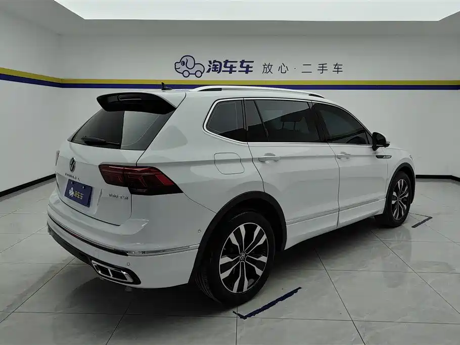 Volkswagen Tiguan L 2024 — фото 3