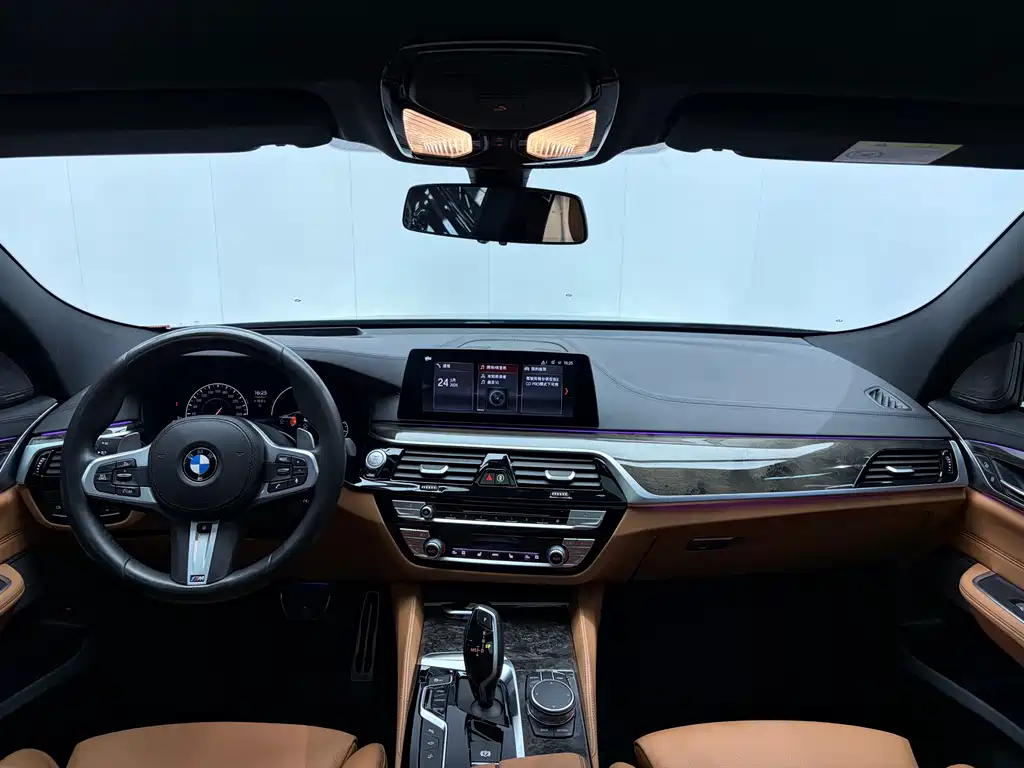 BMW 6 Series GT 2019 — фото 16