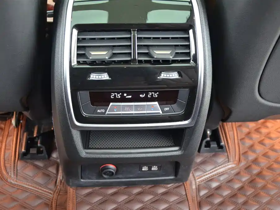 BMW X7 2019 — фото 11