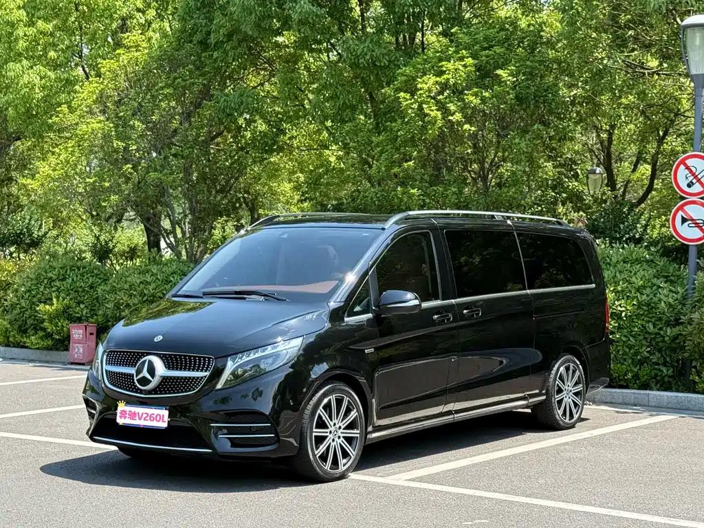 Mercedes-Benz V-Class 2023 — фото 3