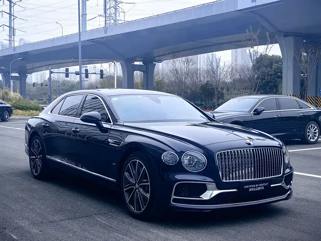 Bentley Flying Spur 2021 — фото 3