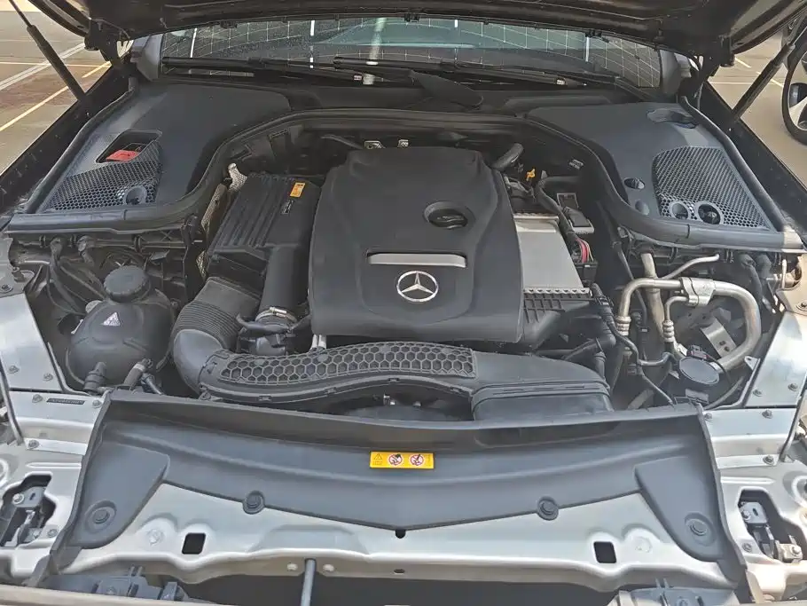 Mercedes-Benz E-Class 2017 — фото 10