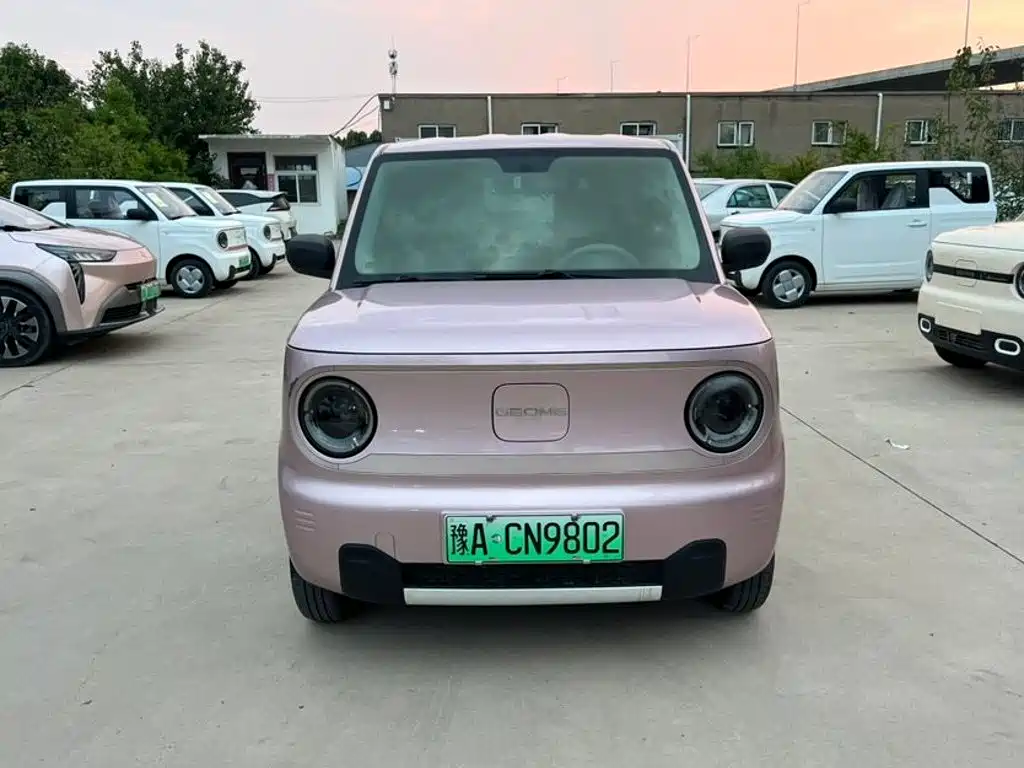 Geely Galaxy Panda 2023