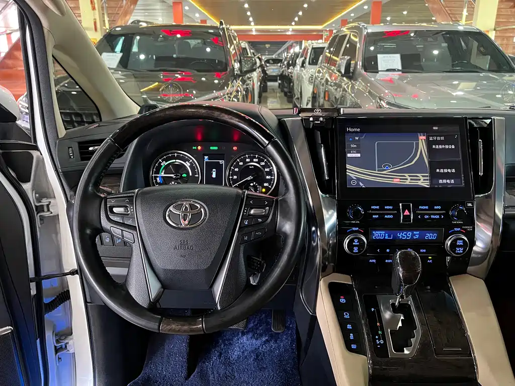 Toyota Vellfire 2021 — фото 8