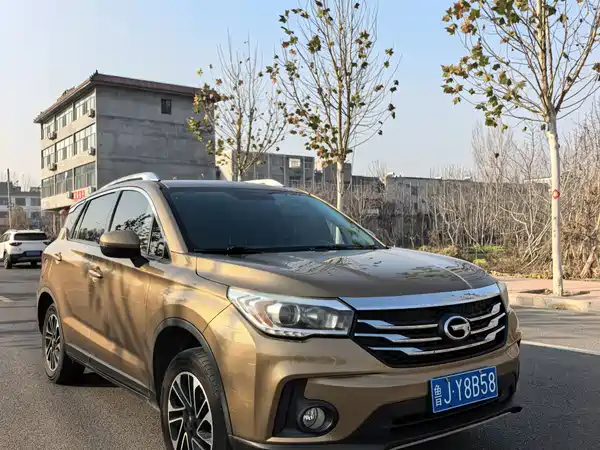 GAC Trumpchi GS4 2015