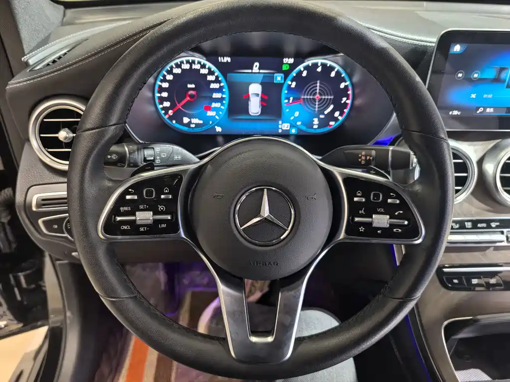 Mercedes-Benz GLC 2019 — фото 10