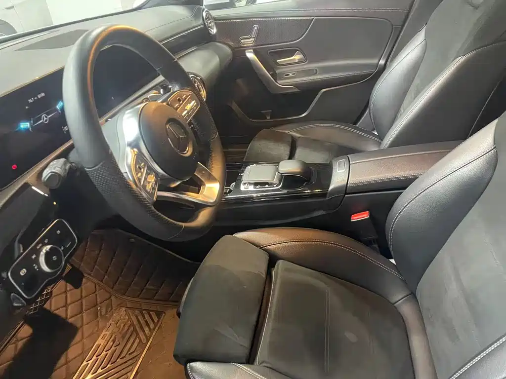 Mercedes-Benz A-Class 2020 — фото 4