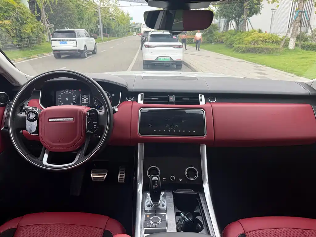 Land Rover Range Rover Sport 2018 — фото 16