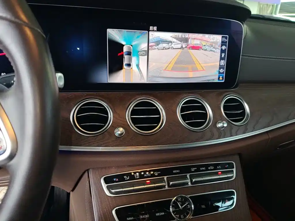 Mercedes-Benz E-Class 2019 — фото 13